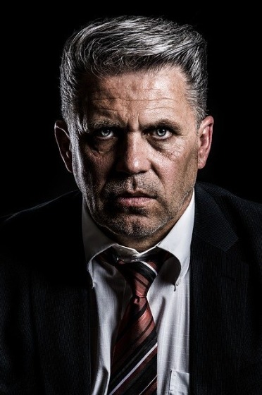 男性の保険担当者