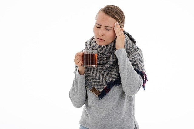 風邪薬を飲んだ様子