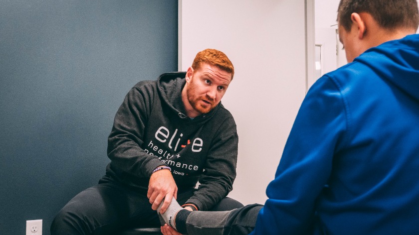 接骨院で治療を受けている様子