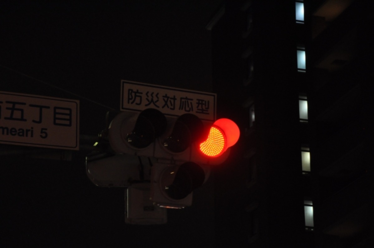 信号無視の点数はどれくらい 信号無視の定義や罰金についても