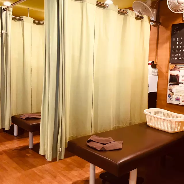 アジャスト接骨院
