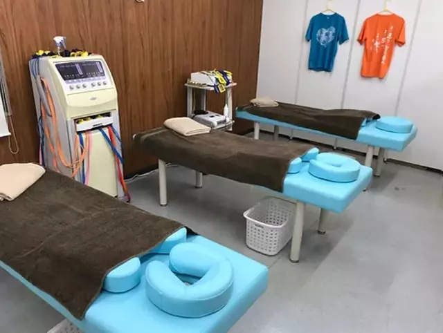 ひまわり整骨院