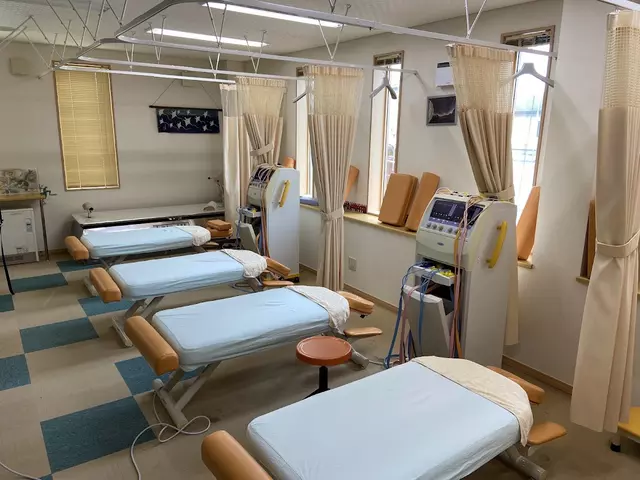 あきもと接骨院