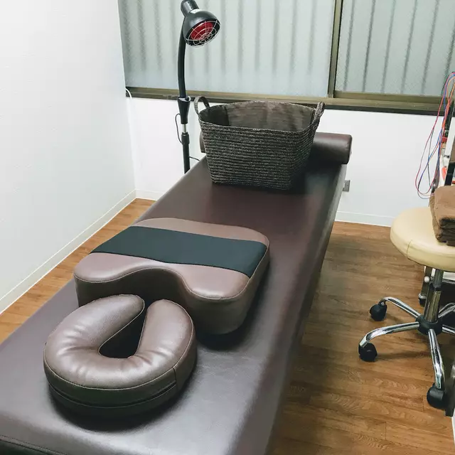 美容鍼鍼灸接骨院ＦＡＶＯＲ