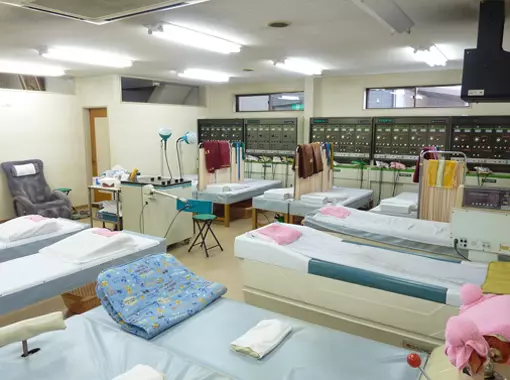 鶴整骨院