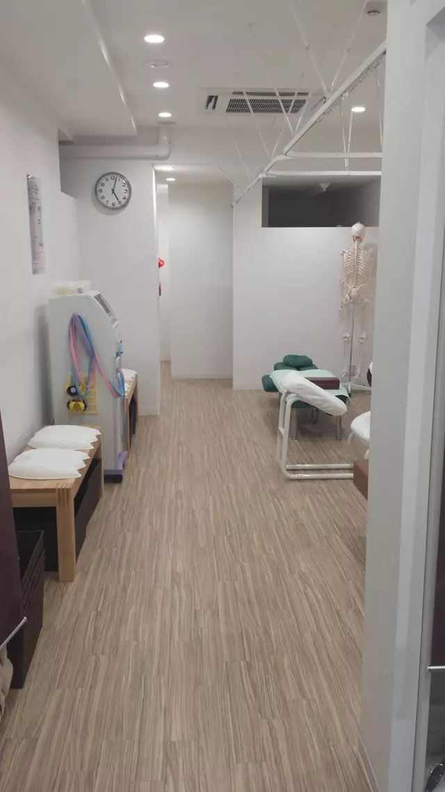 まる整骨院