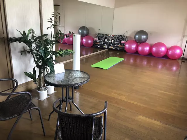 八ヶ崎さくら整骨院. YOGA STUDIO