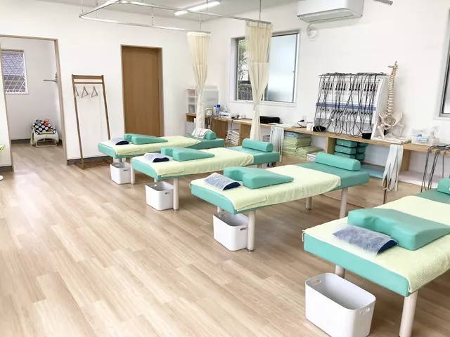 ろっぽんぎ整骨院