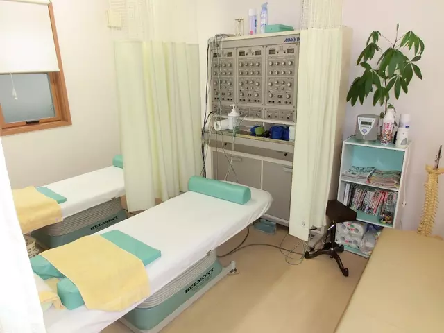 黄鈴整骨院