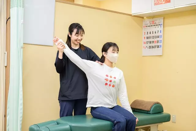 竹の塚ニコニコ通り整骨院