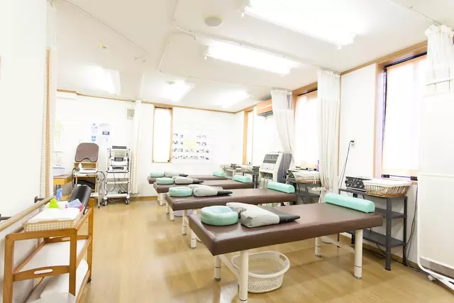 住吉小学校前接骨院