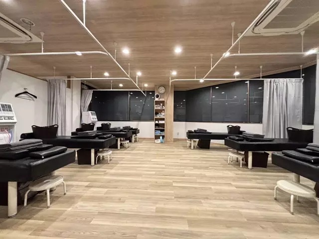 Ｆ．Ｃ．Ｃ．築地鍼灸整骨院