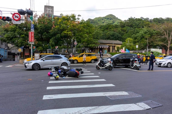 人身事故で罰金なしのケースとは？罰金の目安などを解説