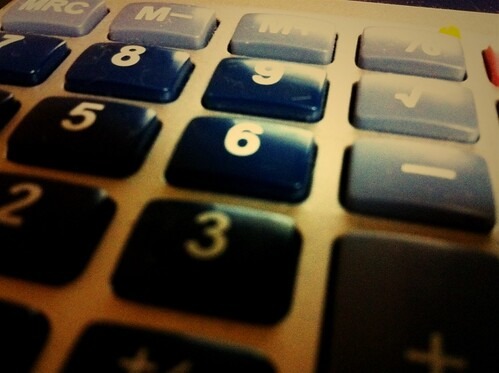 交通事故の過失割合を計算する電卓