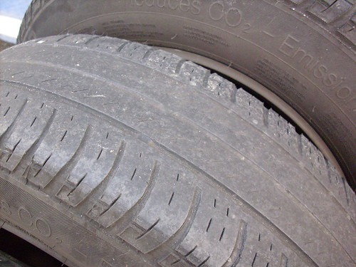 修理をするタイヤ