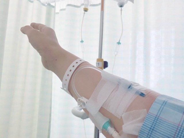 交通事故で治療中の人