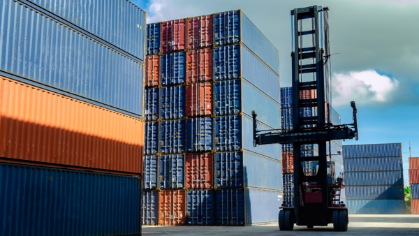 東北の運送業M&A・会社売却｜相場やドライバー不足・物流問題への対応戦略