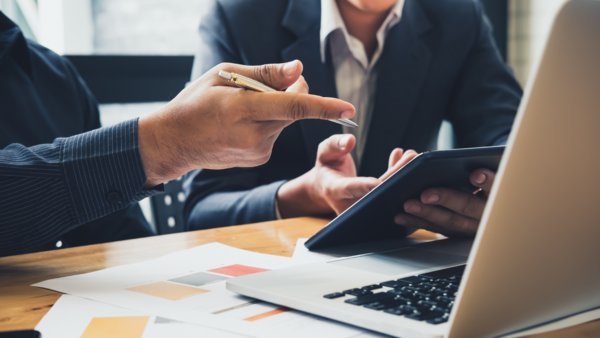 東海企業の企業価値の算出マニュアル｜EVシフト下の製造業・物流業の売却相場と高値売却のロジックとは