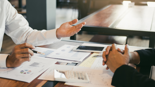 商社のM&A・会社売却にかかる費用｜仲介手数料の相場と抑える方法