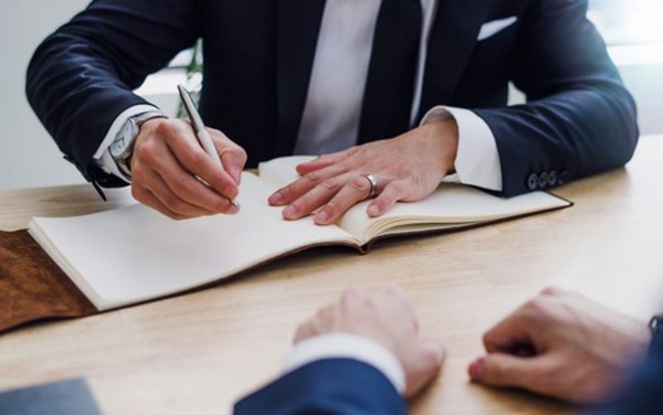 M&Aの相談先はどこ？依頼先や料金・選び方・メリット・デメリットも解説！