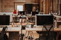 会社譲渡とは？メリットと手続きの流れや事業譲渡との違いを解説！