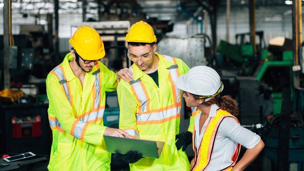 インフラDXとは？国土交通省の取り組みから建設・交通分野の成功事例まで解説