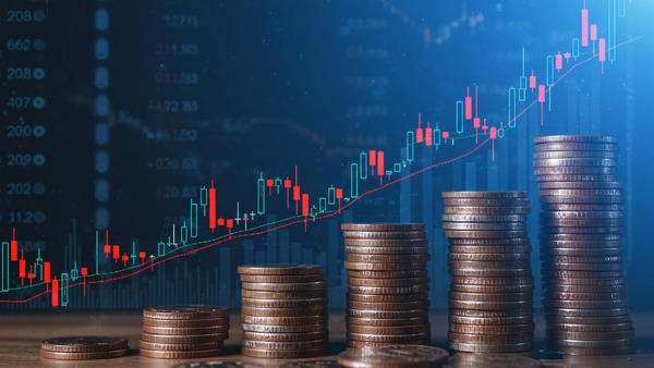 金融AIとは？リスク管理・資産運用・不正検知への活用事例7選とメリット・課題を解説