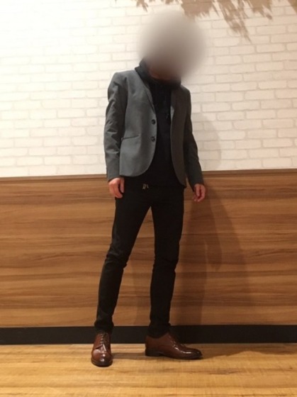 コーデ4：グレージャケット×ブラック