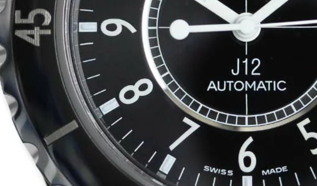 シャネルのスーパーコピー/偽物腕時計の見分け方：インデックスの8の形