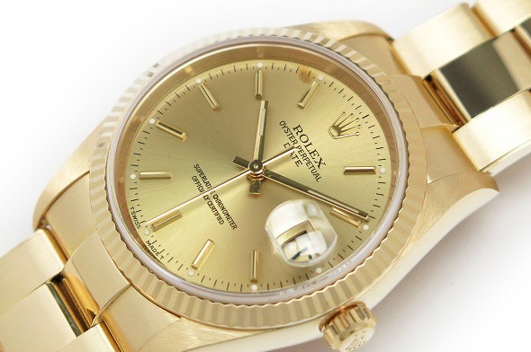 オイスターパーペチュアルデイト15238の買取相場