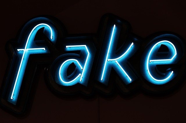 ガガミラノ(時計)の偽物サイト：dokei888.com