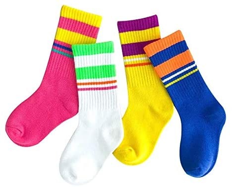 マナー1：白色/派手色の靴下はNG