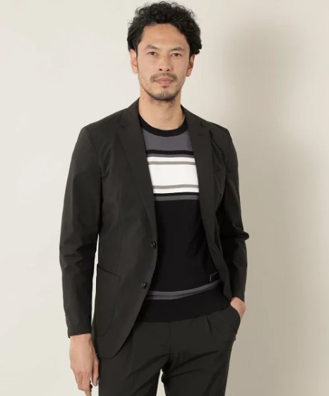 テーラードジャケット　モノトーン