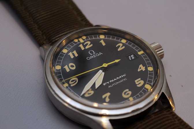 オメガ　ダイナミック　3針タイプ