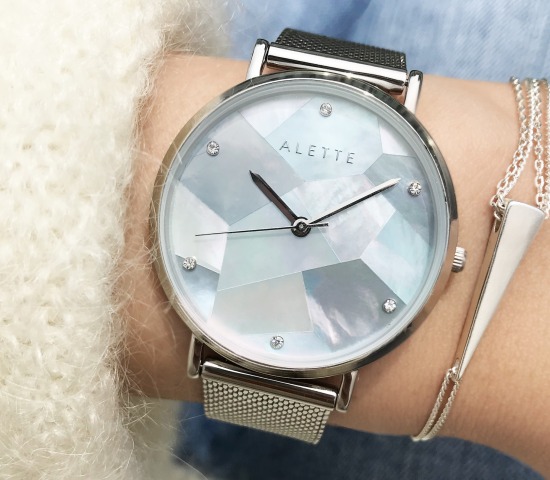 Lily クリスタルブルー/シルバーメッシュの特徴・機能