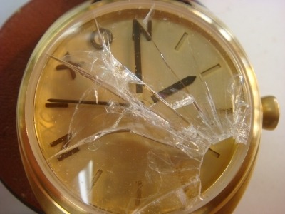 完全に割れてしまった場合