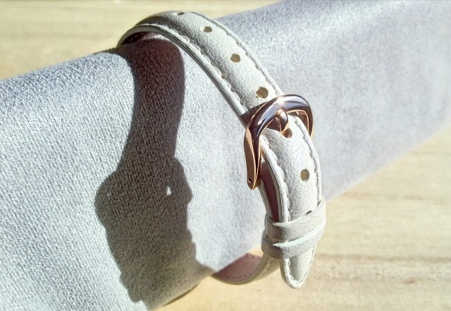 ④革ベルトはドライヤーで乾かさない