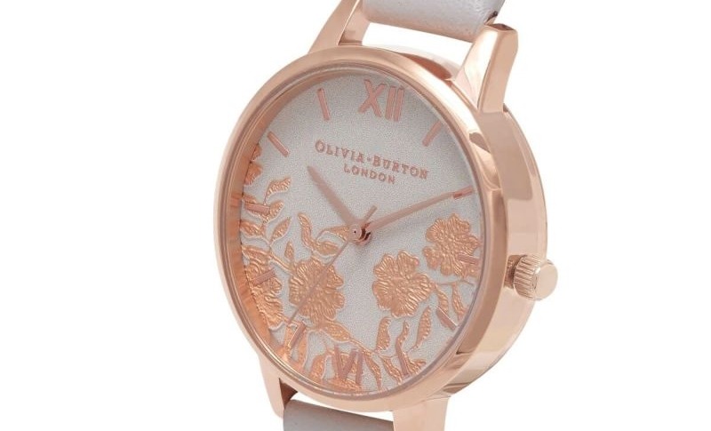 派手に見えたデザインも控えめで合わせやすかった