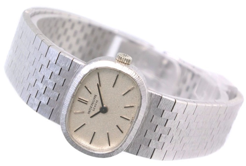 パテックフィリップのホワイトゴールド18Kクォーツの事例