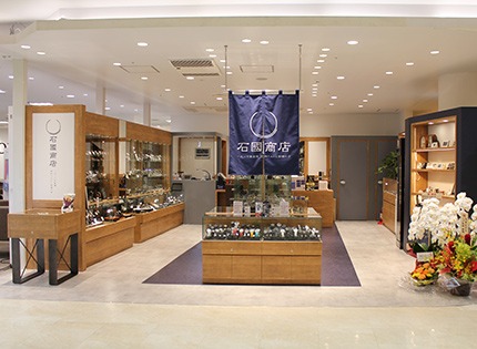 石國商店浅草ROX店