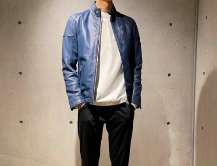 コーデ10：アクセントカラーを使う