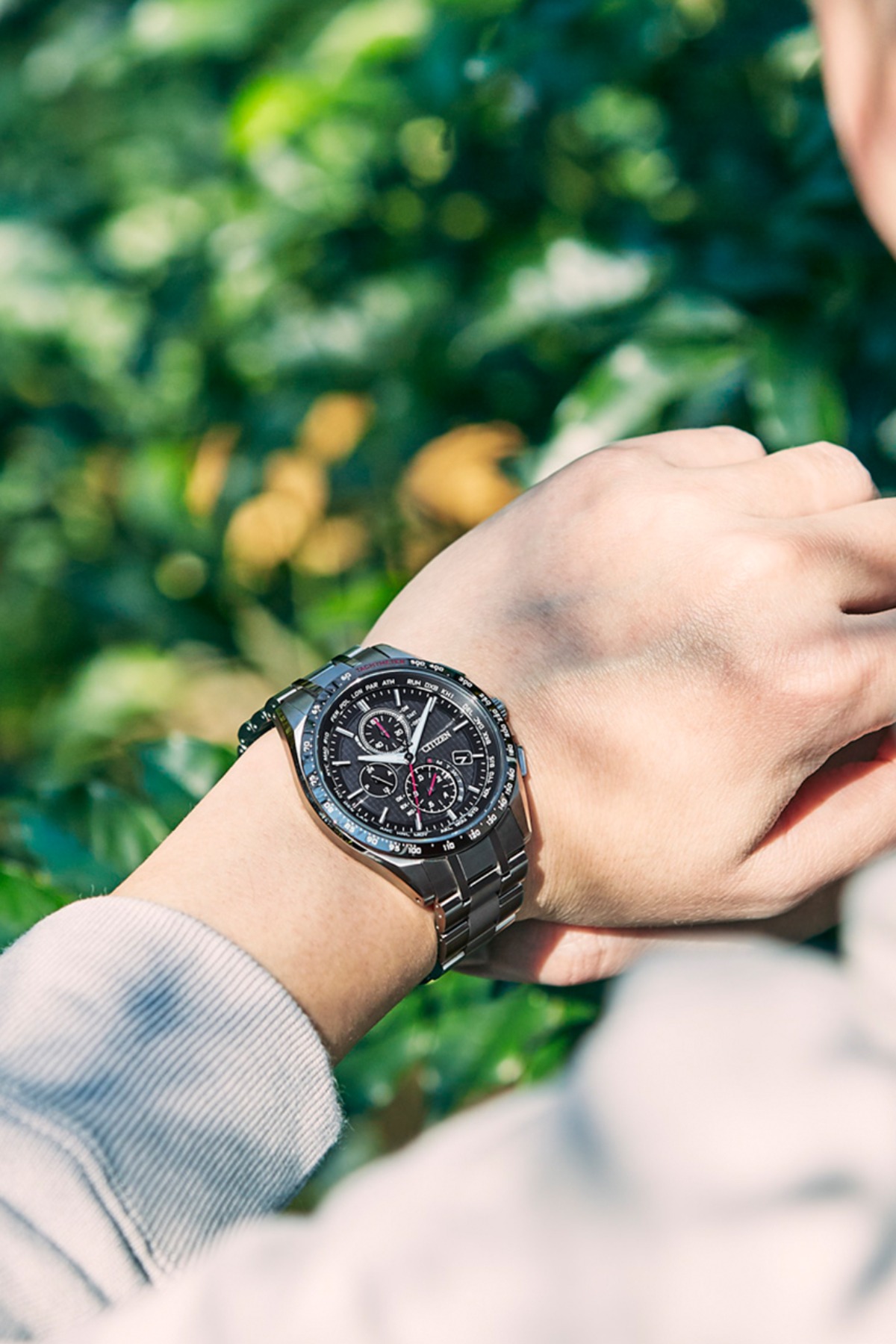 AT8144-51E(シチズンアテッサ)をレビュー！口コミはかっこいい？特徴も