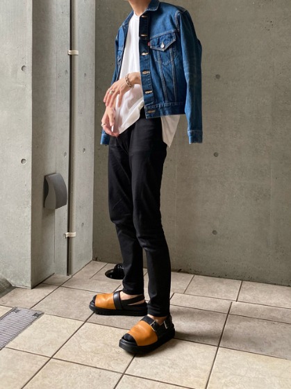 着こなし1：肩がけスタイル