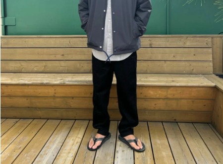 ブラック×サンダル