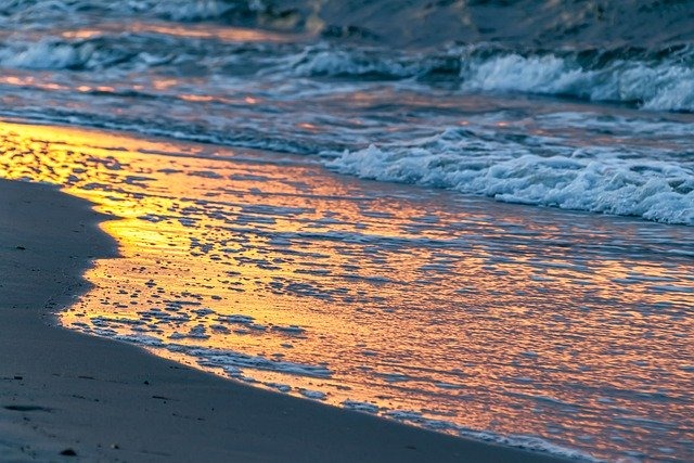 ビーチ沿いの夜景をイメージしたモデル