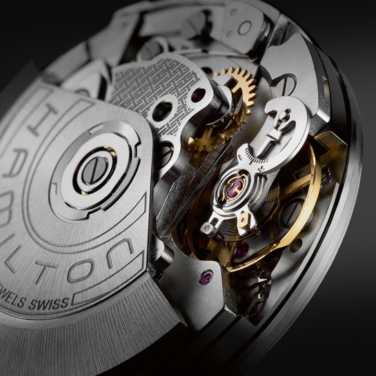 ③実用性の高いムーブメントCal.H-40を搭載