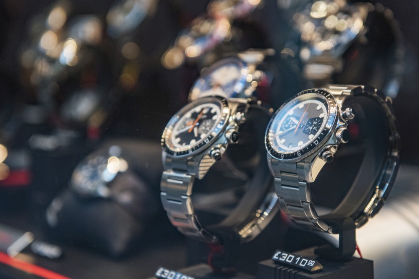 グッチ(腕時計)の買取で人気のモデルは？