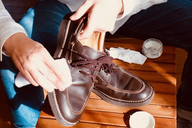 コツ4：革靴は定期的にメンテナンス