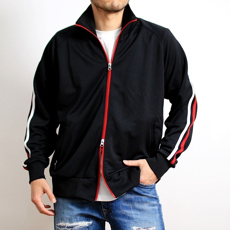 トラックジャケットのコーデはダサくなりそうで怖い？