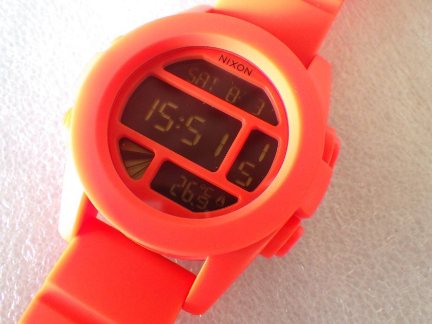 ニクソン"ユニット"は人気業者での電池交換が安心